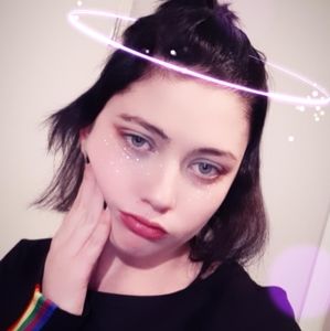 Meet your Posher, Katelyn